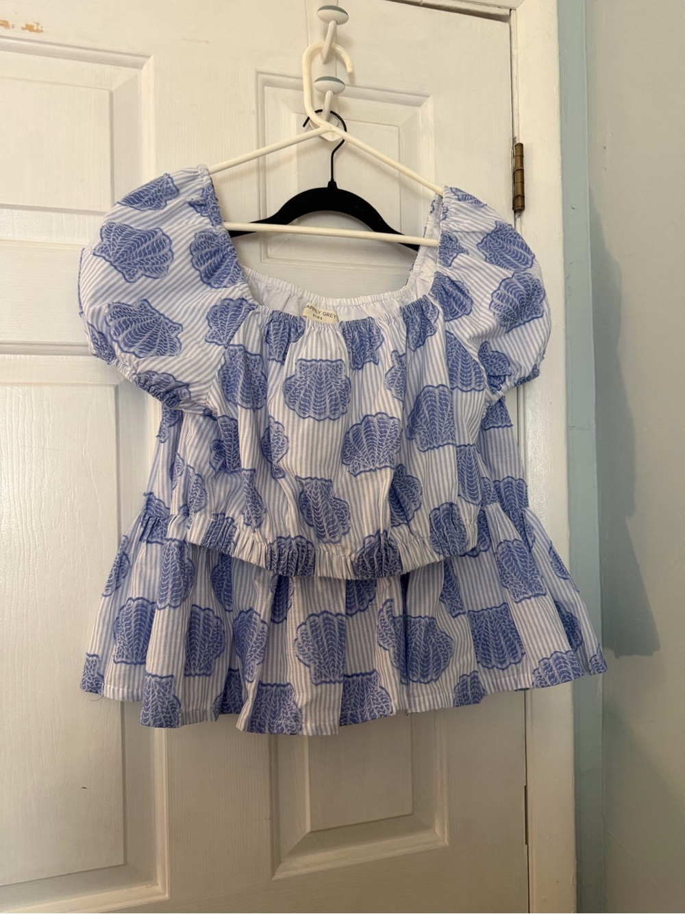 Happily Grey Kids Blue Seashell Embroidered 2 Piece Top Skirt Set M